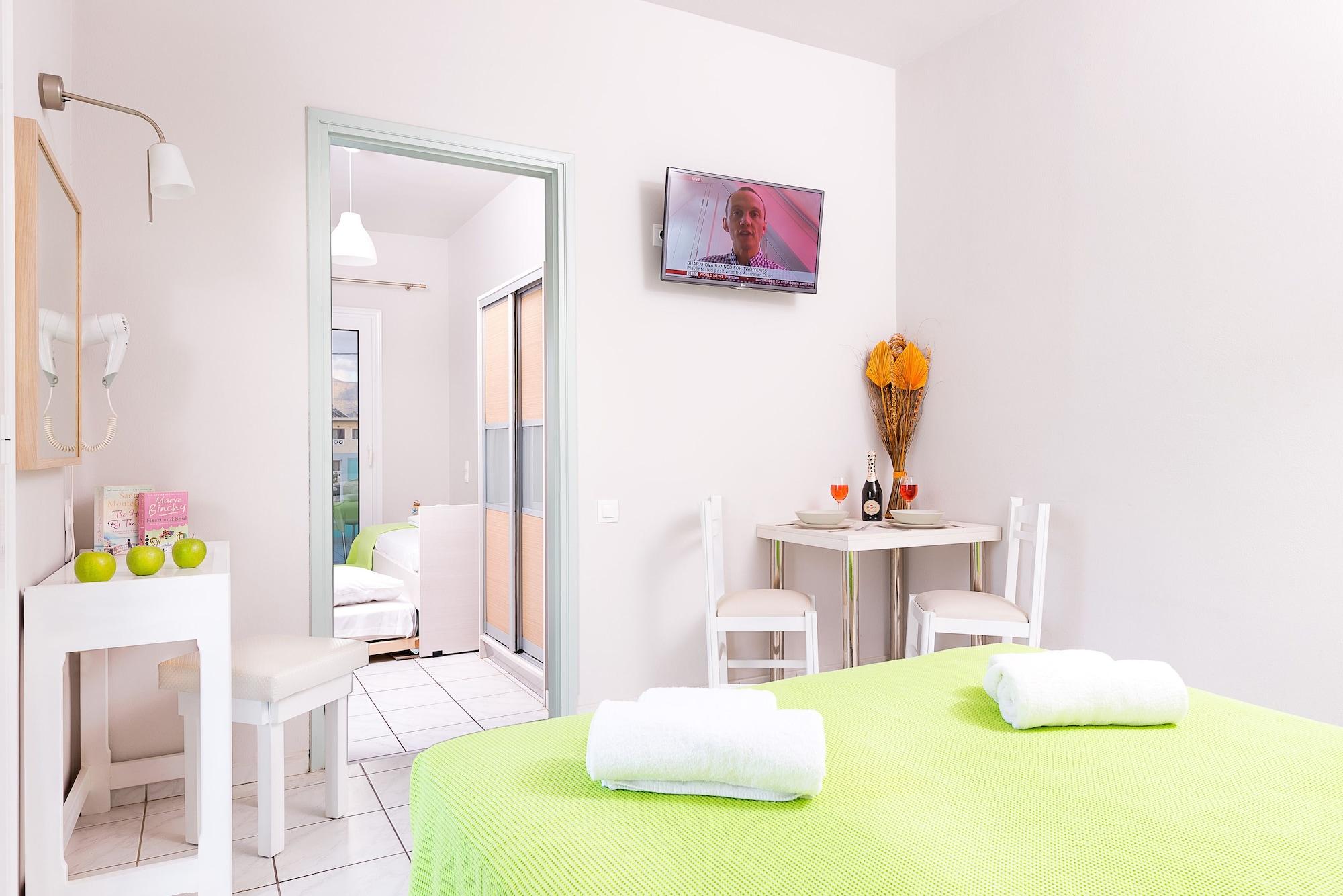 Ilios Stalis Aparthotel Exteriör bild