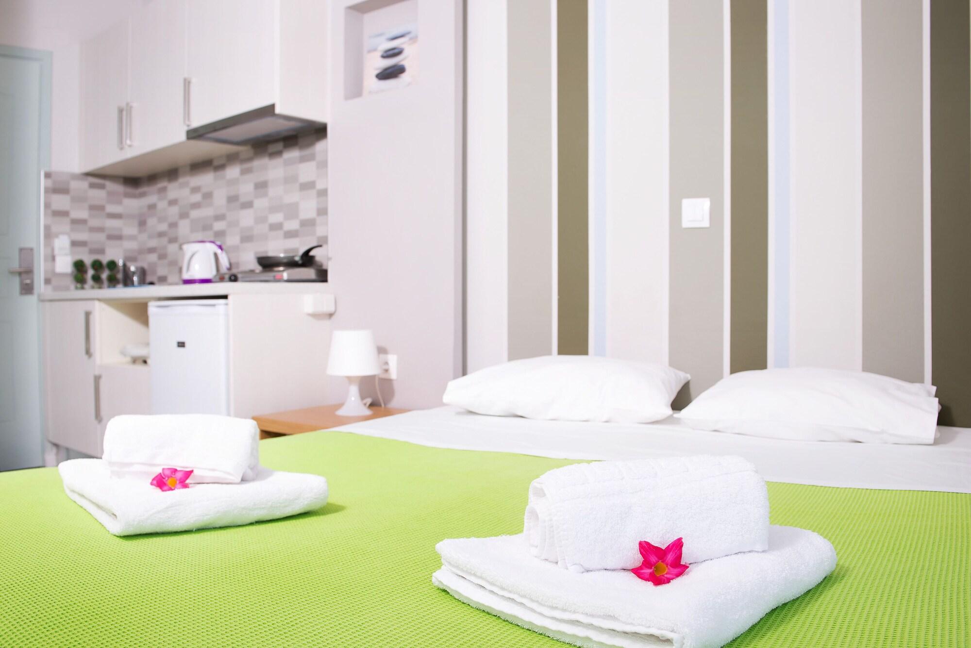 Ilios Stalis Aparthotel Exteriör bild