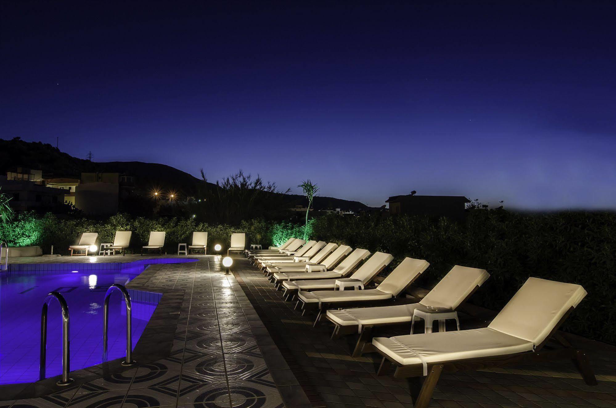 Ilios Stalis Aparthotel Exteriör bild
